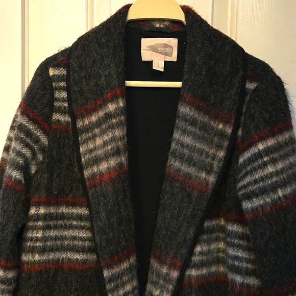 Gorgeous wool blend coat - Picture 2 of 10